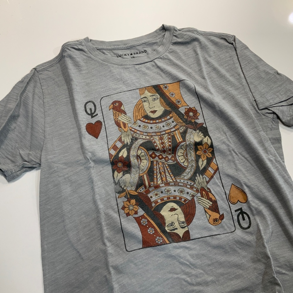 Queen of Hearts Tee